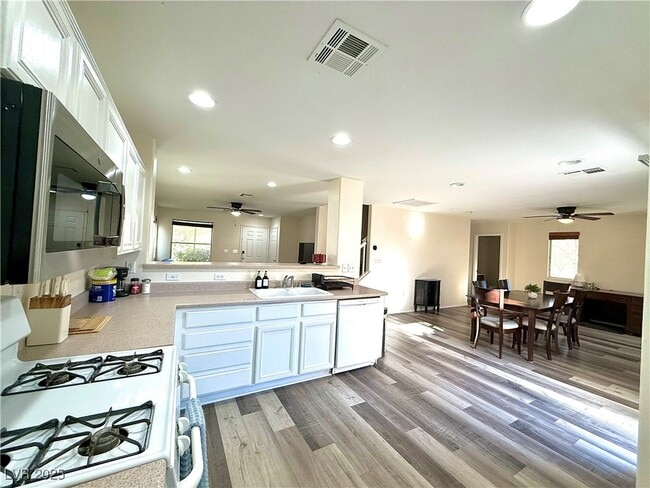 Building Photo - 3817 Bayamon St