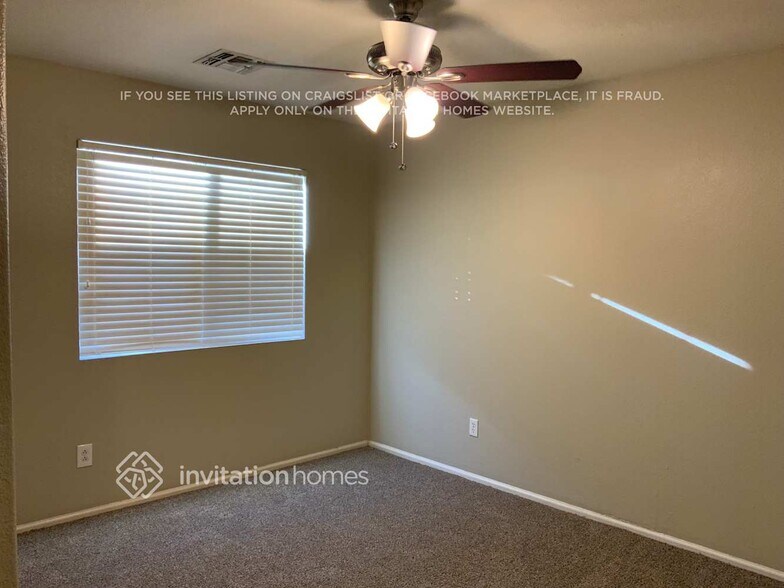 Building Photo - 1400 E Vernoa St