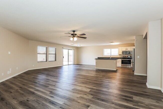 Building Photo - 11462 E Quarry Ave