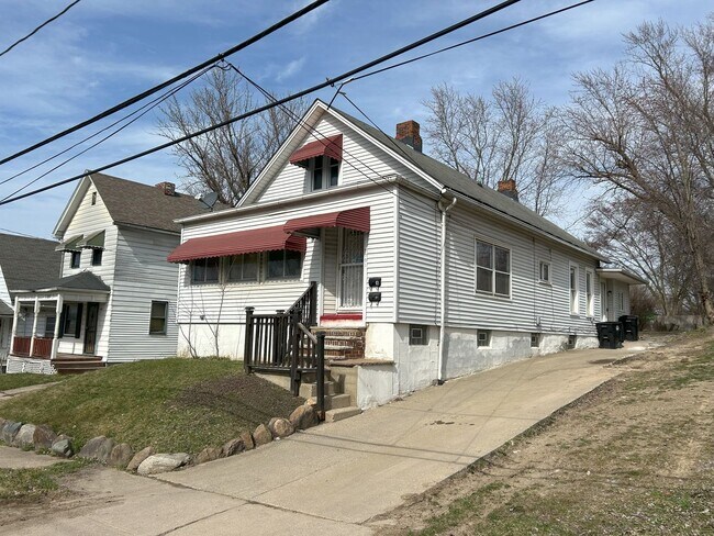 Building Photo - 7701 Dercum Rd