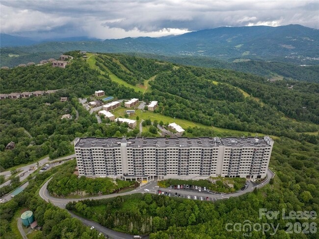 Building Photo - 303 Sugar Top Dr