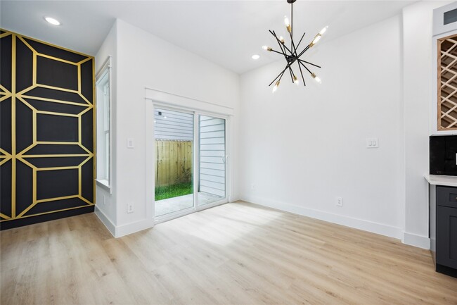 Building Photo - 4601 Newberry St