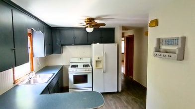 Building Photo - 4-Bedroom Ranch Available Summer 2026