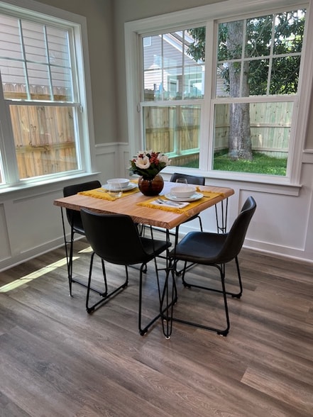 Building Photo - 104 S 11th St