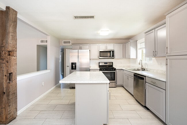 Building Photo - Greeat Single family home in Tempe! Close to ASU!