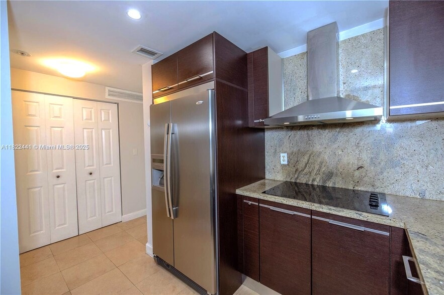 Building Photo - 50 Menores Ave