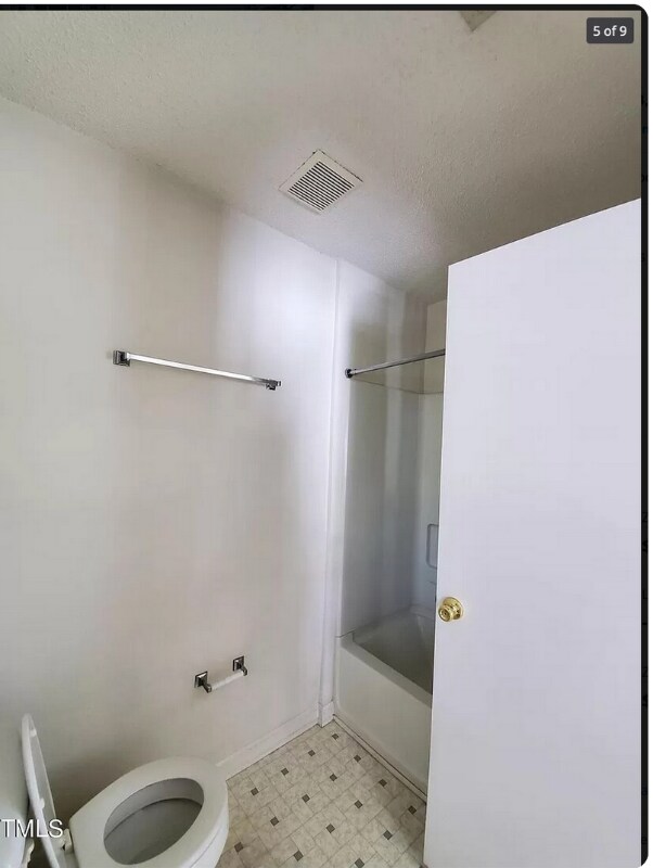 Building Photo - 1420 Collegiate Cir