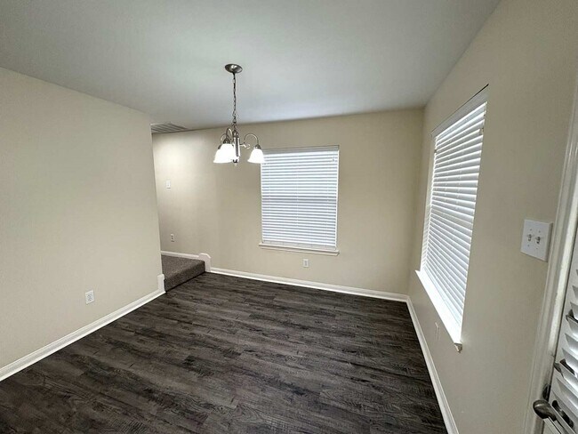 Building Photo - 6337 Mountain Pines Ln