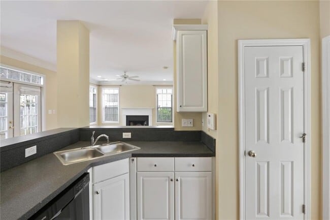 Building Photo - 2109 Berryhill Cir SE