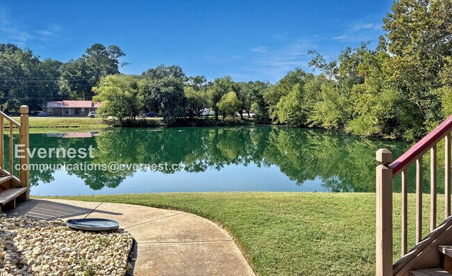 Building Photo - 319 Waters Edge Ln