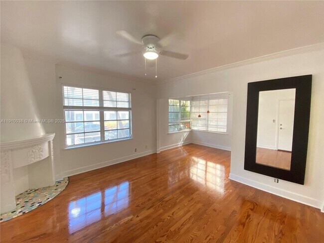 Primary Photo - 610 8th St