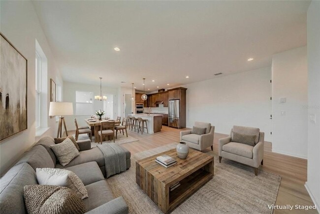 Building Photo - 1895 Pinecliff Dr