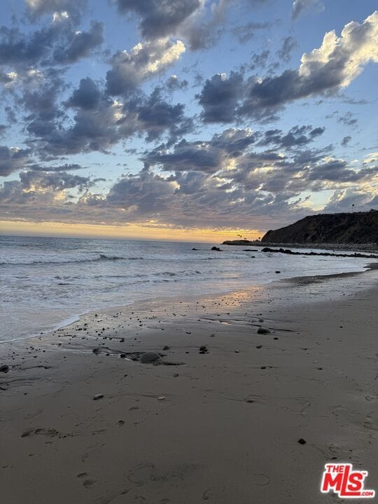 Building Photo - 18071 Coastline Dr