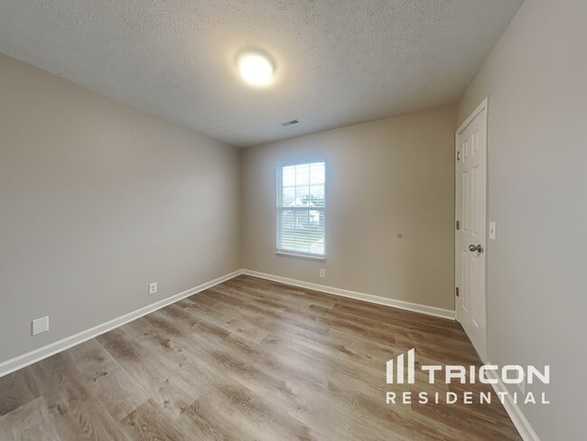 Building Photo - 5640 Chestnutwood Trail