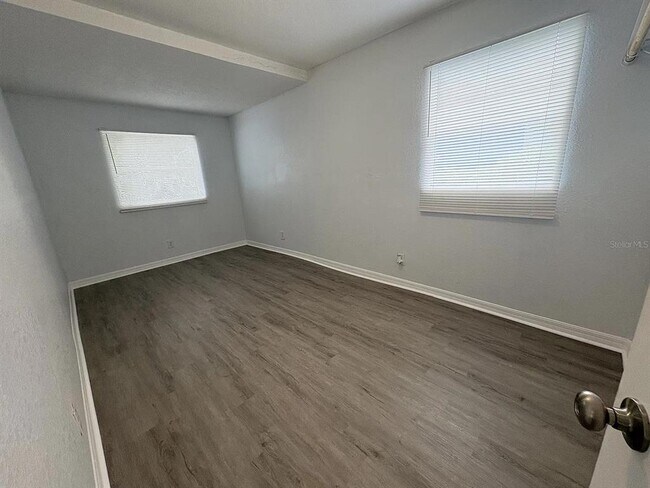 Building Photo - 2203 Cochran St