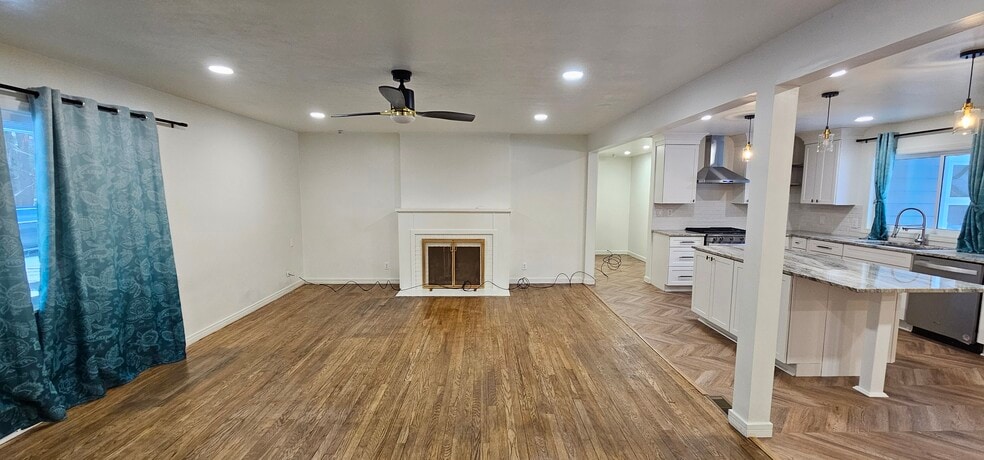 Building Photo - 1412 Hanshaw Rd