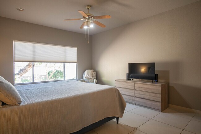 Building Photo - 48149 Vista Cielo