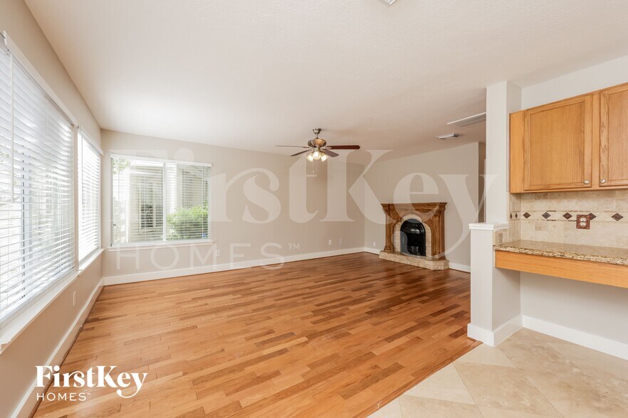 Building Photo - 18819 Atasca Oaks Dr