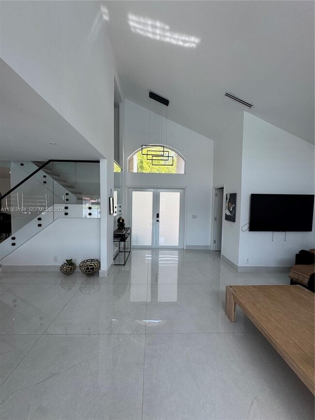 Building Photo - 4943 SW 33rd Way