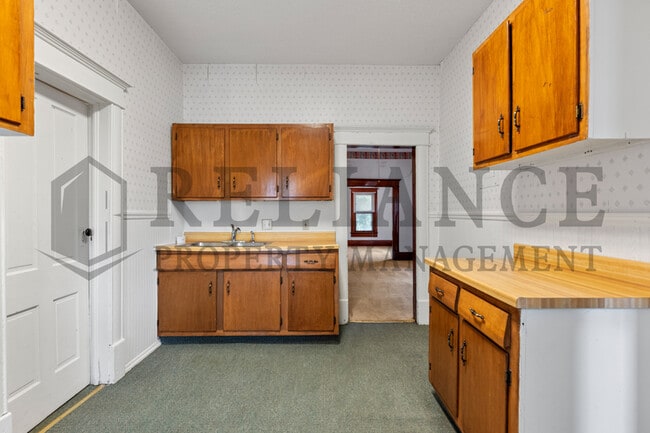 Building Photo - 109 N Emporia St