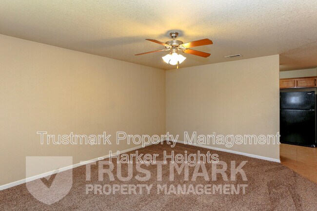 Building Photo - 4202 Elms Run Cir