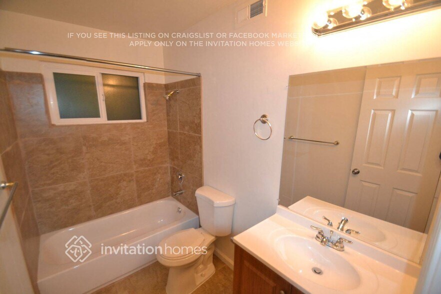 Building Photo - 9149 Thilow Dr