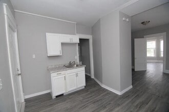 Building Photo - 3907 7th Ave