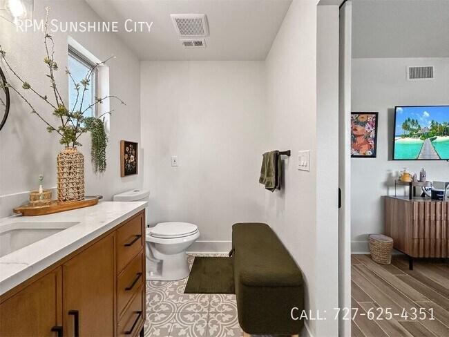 Building Photo - 280 79th Ave N