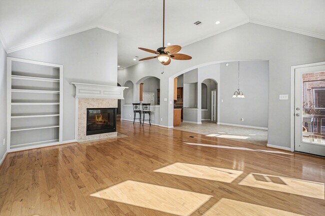 Building Photo - 2891 Tuscania Ln