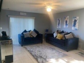 Building Photo - 1333 NW 2nd Ave