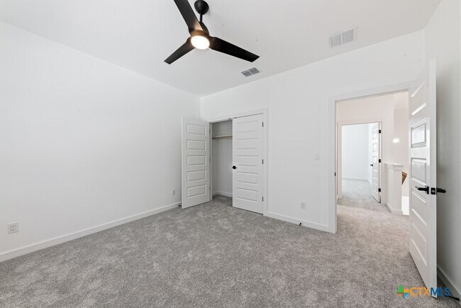 Building Photo - 158 S Academy Ave