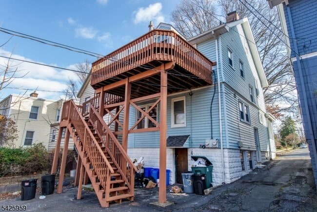 Building Photo - 51 Riggs Pl