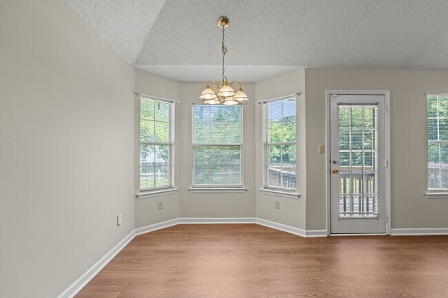 Building Photo - 100 River Oaks Dr