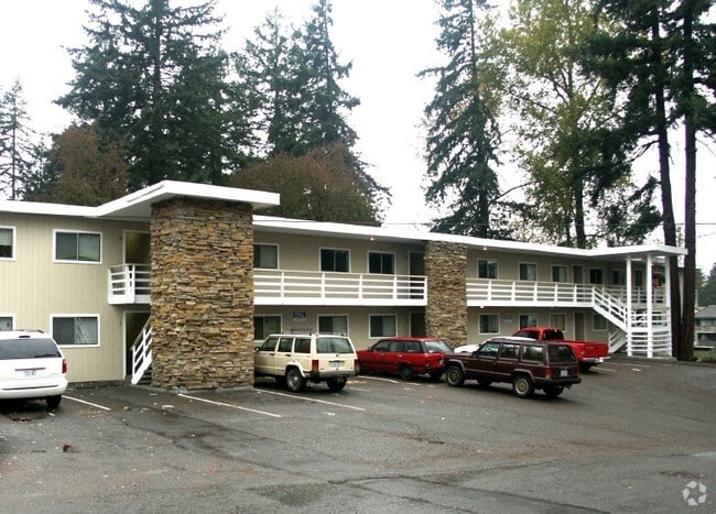Building Photo - Clover Creek Apartments