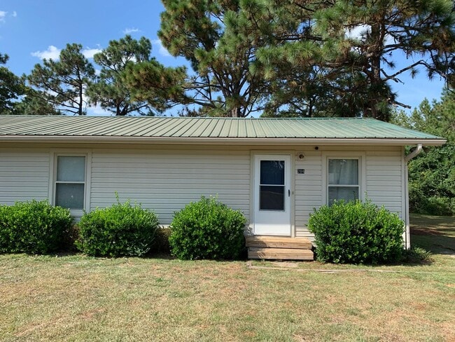 Primary Photo - 284 Robert Sands Rd