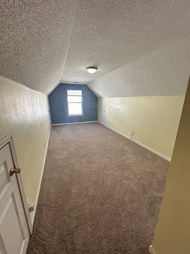 Building Photo - 160 Mills Run Dr