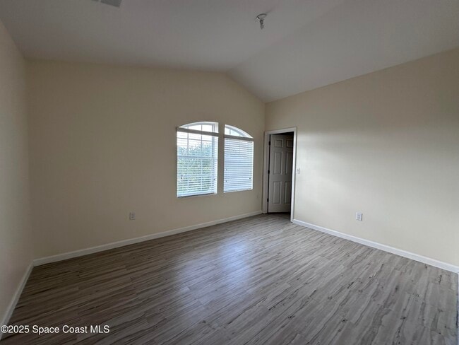 Building Photo - 1526 Litchfield Dr