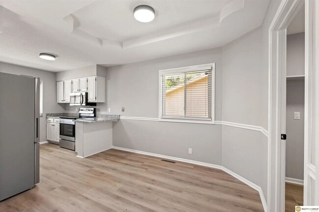 Building Photo - 14614 Borman St