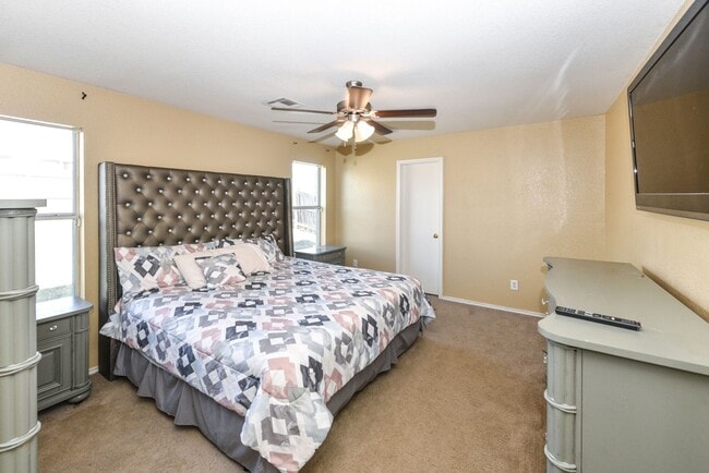 Building Photo - 3703 Frigate Dr