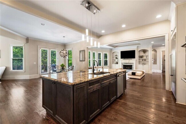 Building Photo - 6552 Long Acres Dr