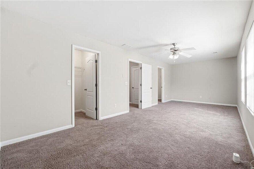 Building Photo - 1468 Box Circle