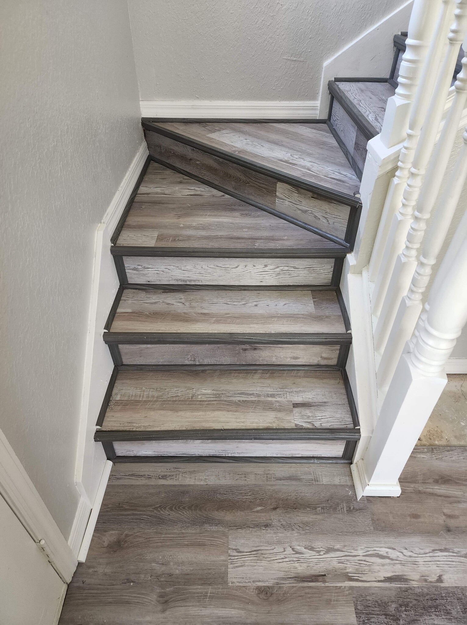 stairs - 903 E Main St