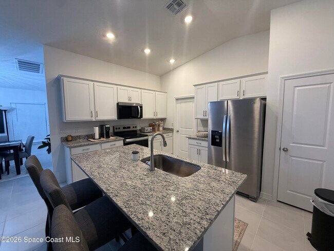 Building Photo - 518 Santo Domingo Ave SW
