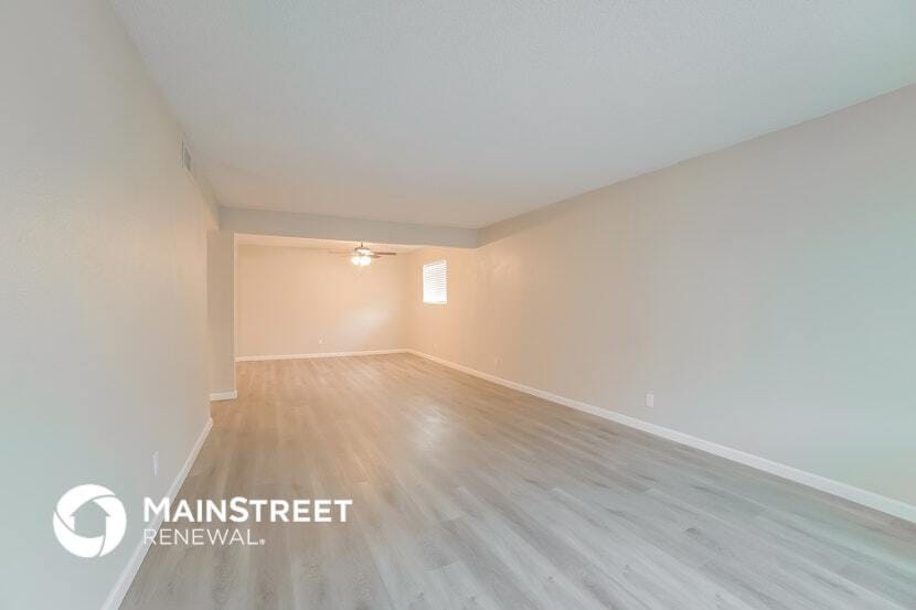 Building Photo - 1541 E Flower Cir