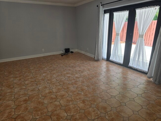 Building Photo - 1505 Augusta Cir