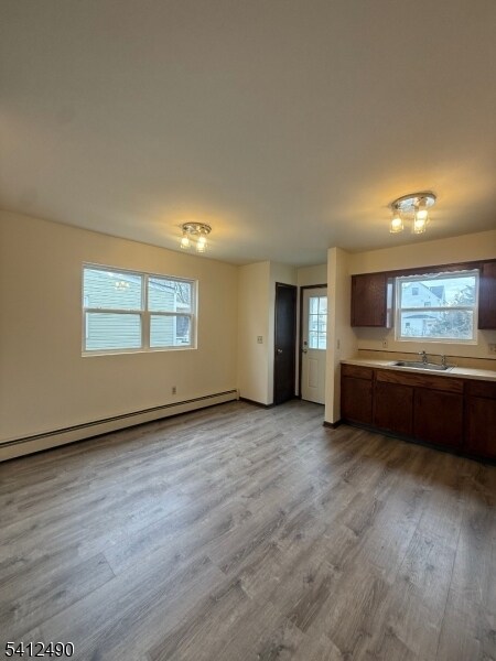 Building Photo - 712 Drake Ave