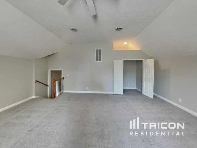 Building Photo - 419 Fieldstone Dr