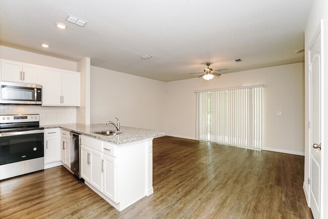 Building Photo - 170 ORMOND GRANDE Blvd