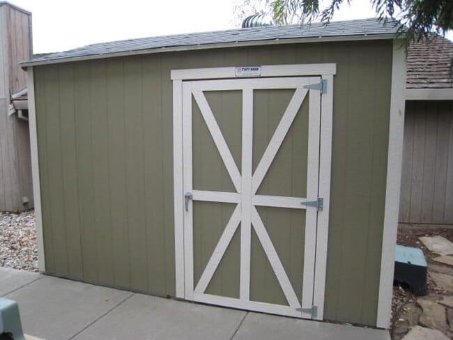 Building Photo - Nicely updated and well maintained home in the Meadowhawk subdivision!