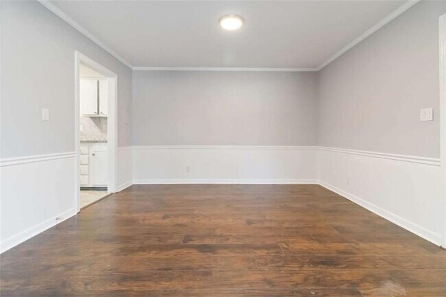 Building Photo - 46 Le Parc Fontaine